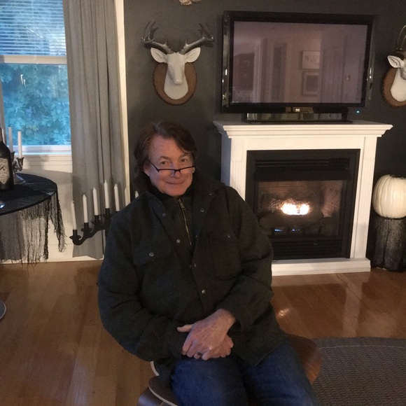 Welcome to my Virtual Closet. - Picture 6 of 10